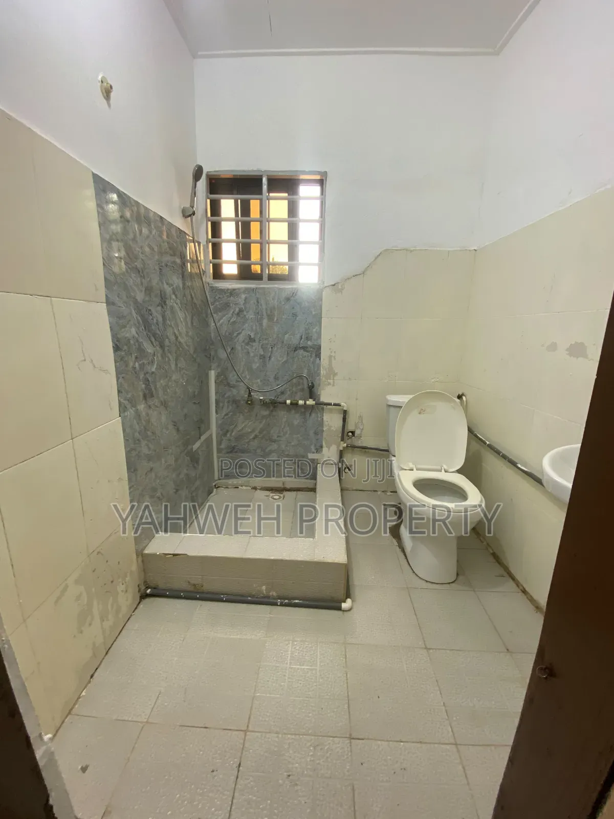 2bdrm House in Spintex Baatsona, Accra Metropolitan for rent