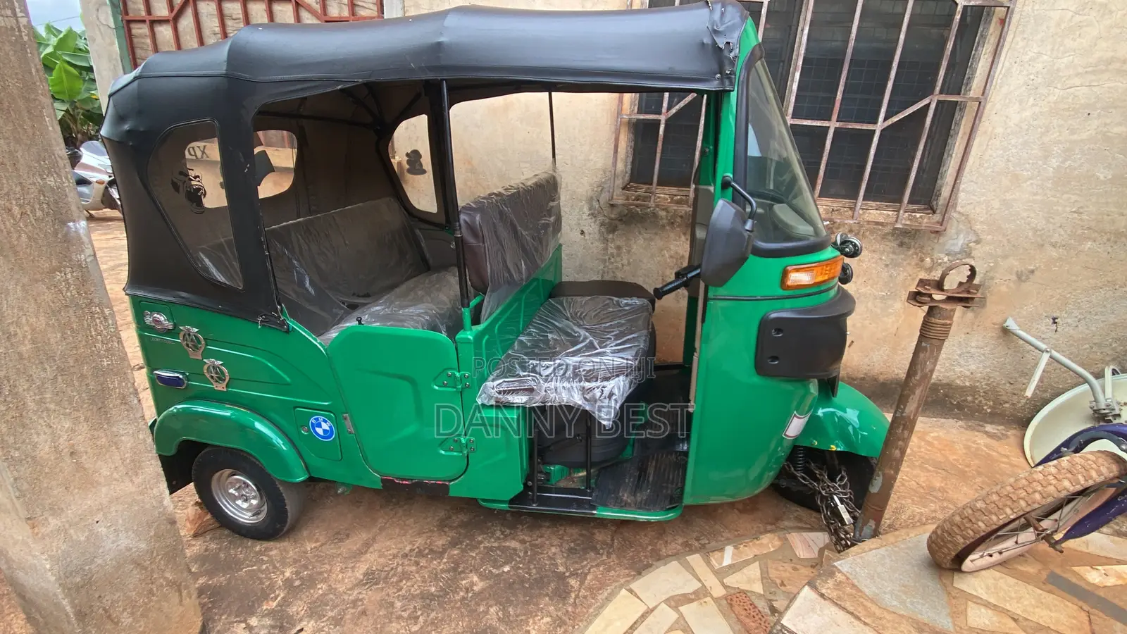 Bajaj RE 2026 Green