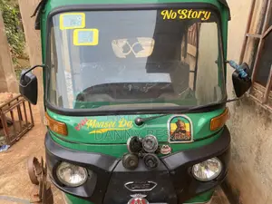 Bajaj RE 2026 Green