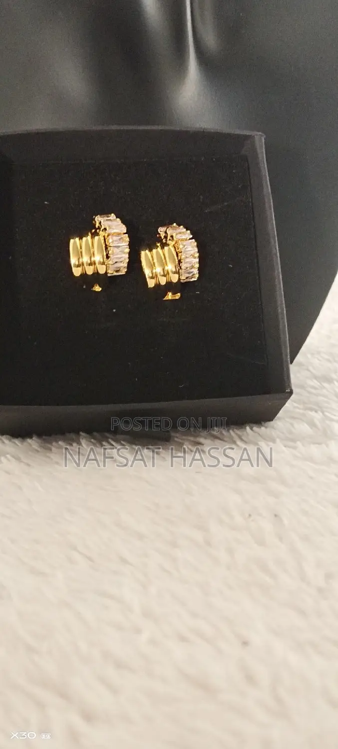 Zirconia Twist Knot Earrings