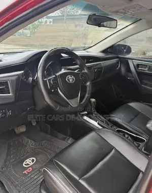 Toyota Corolla SE 4dr Sedan (1.8L 4cyl CVT) 2017 Red