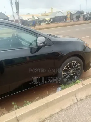 Toyota Corolla 2015 Black