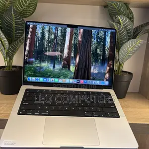 Laptop Apple MacBook Pro 2022 M2 16GB Apple M2 SSD 512GB