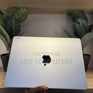 Laptop Apple MacBook Pro 2022 M2 16GB Apple M2 SSD 512GB