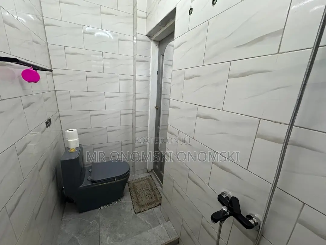 Studio Luxurious Rooms Located at Tema Community 12 New Road Klagon