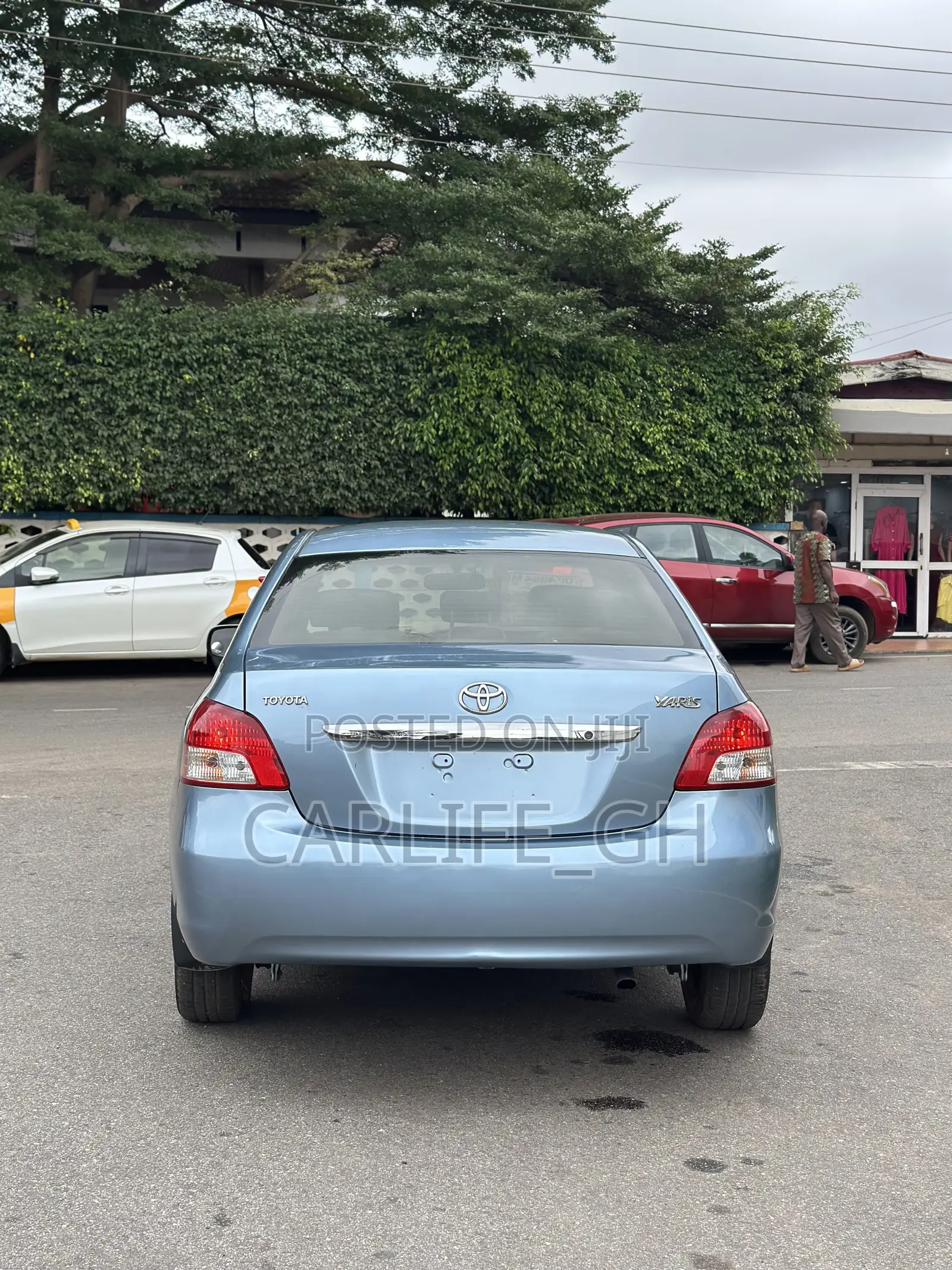 Toyota Yaris L Hatchback 3dr 2013 Blue