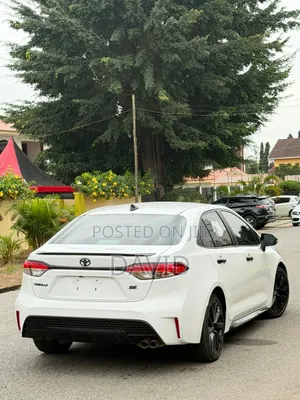 Toyota Corolla 2022 White