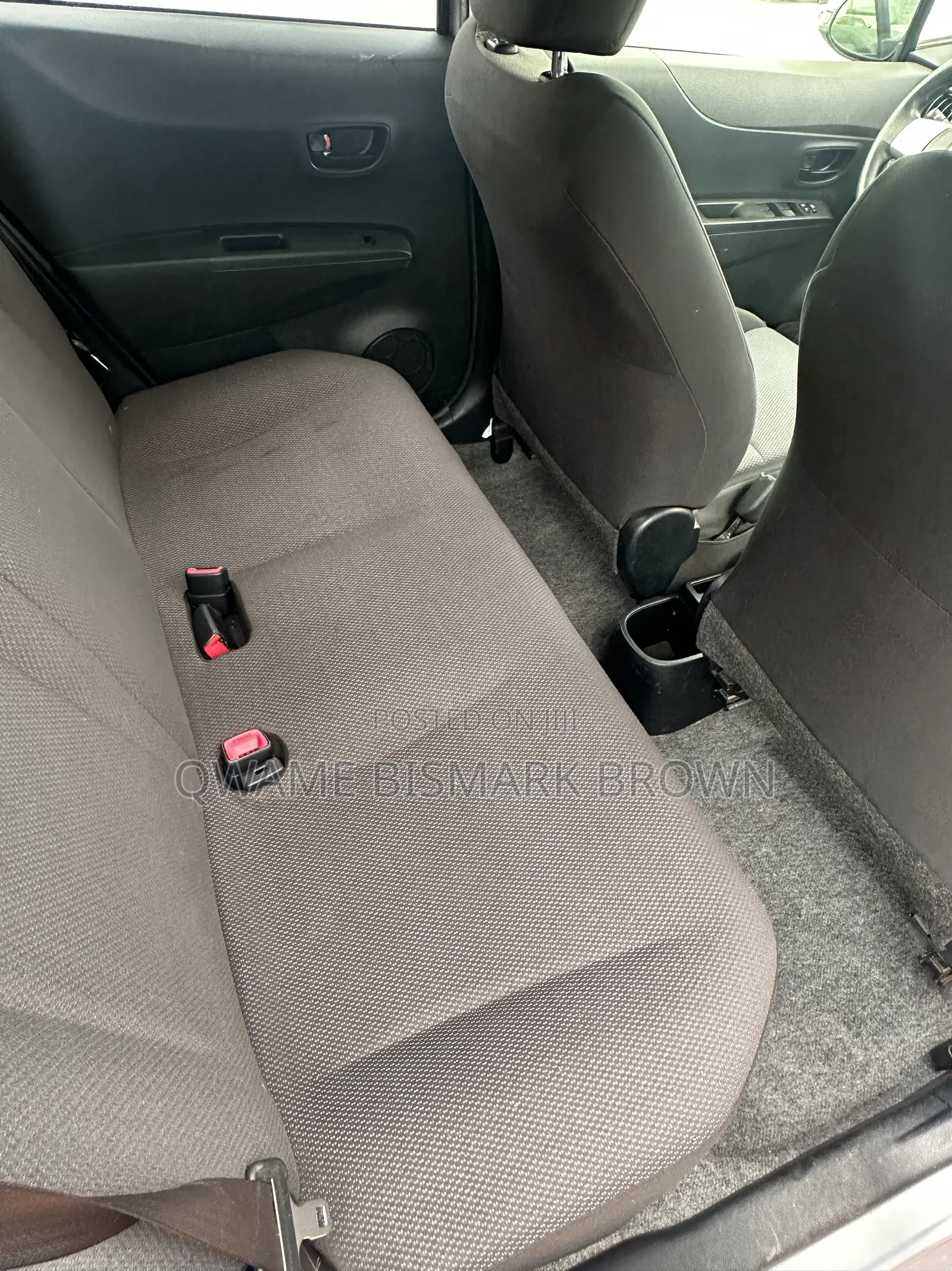 Toyota Vitz 2013 Silver