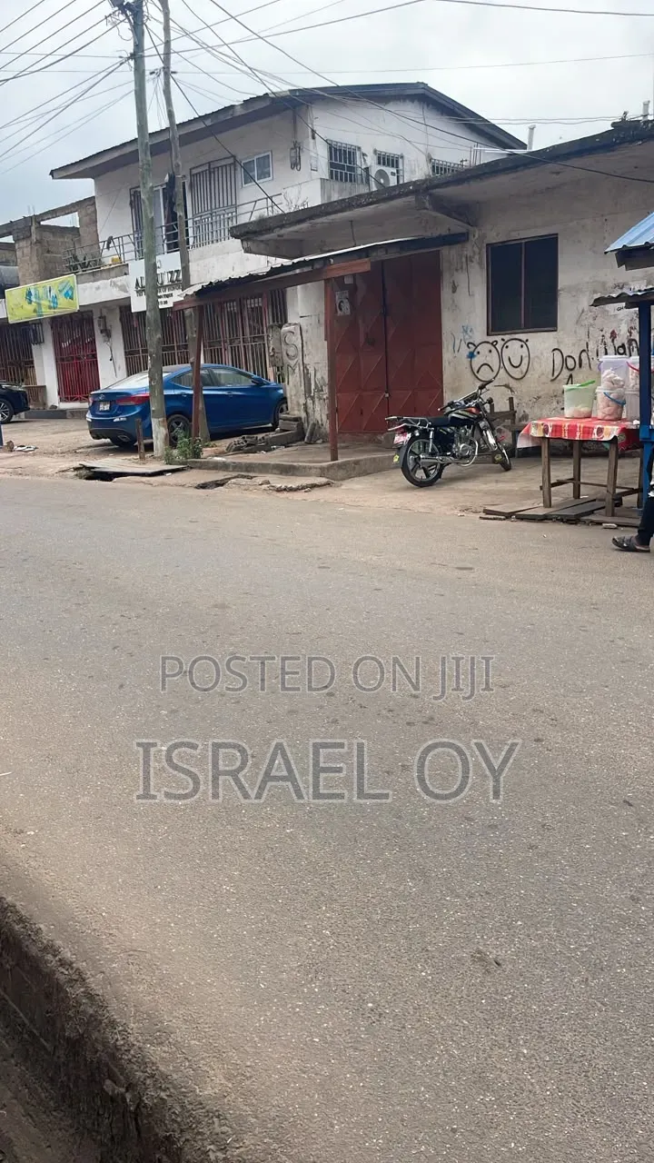 Shop in New Town Agbajena, Accra Metropolitan for Rent