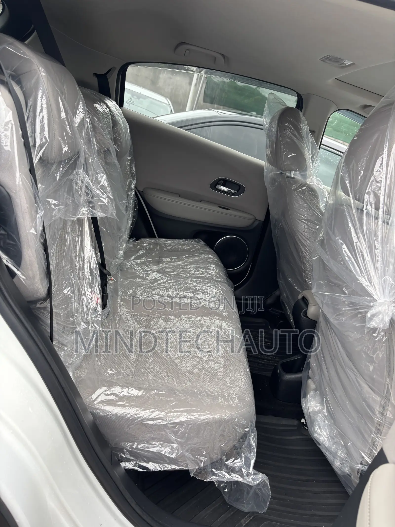 Honda HR-V 4dr SUV (1.5L 4cyl CVT) 2016 White