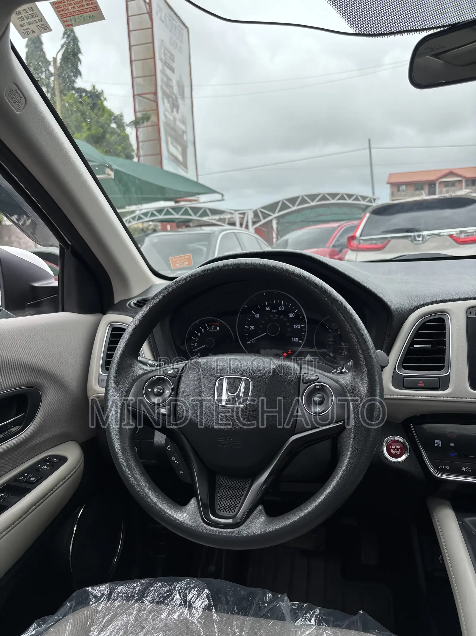 Honda HR-V 4dr SUV (1.5L 4cyl CVT) 2016 White