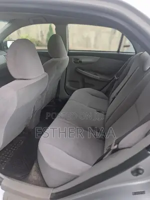 Toyota Corolla LE 4dr Sedan (1.8L 4cyl 4A) 2013 Gray