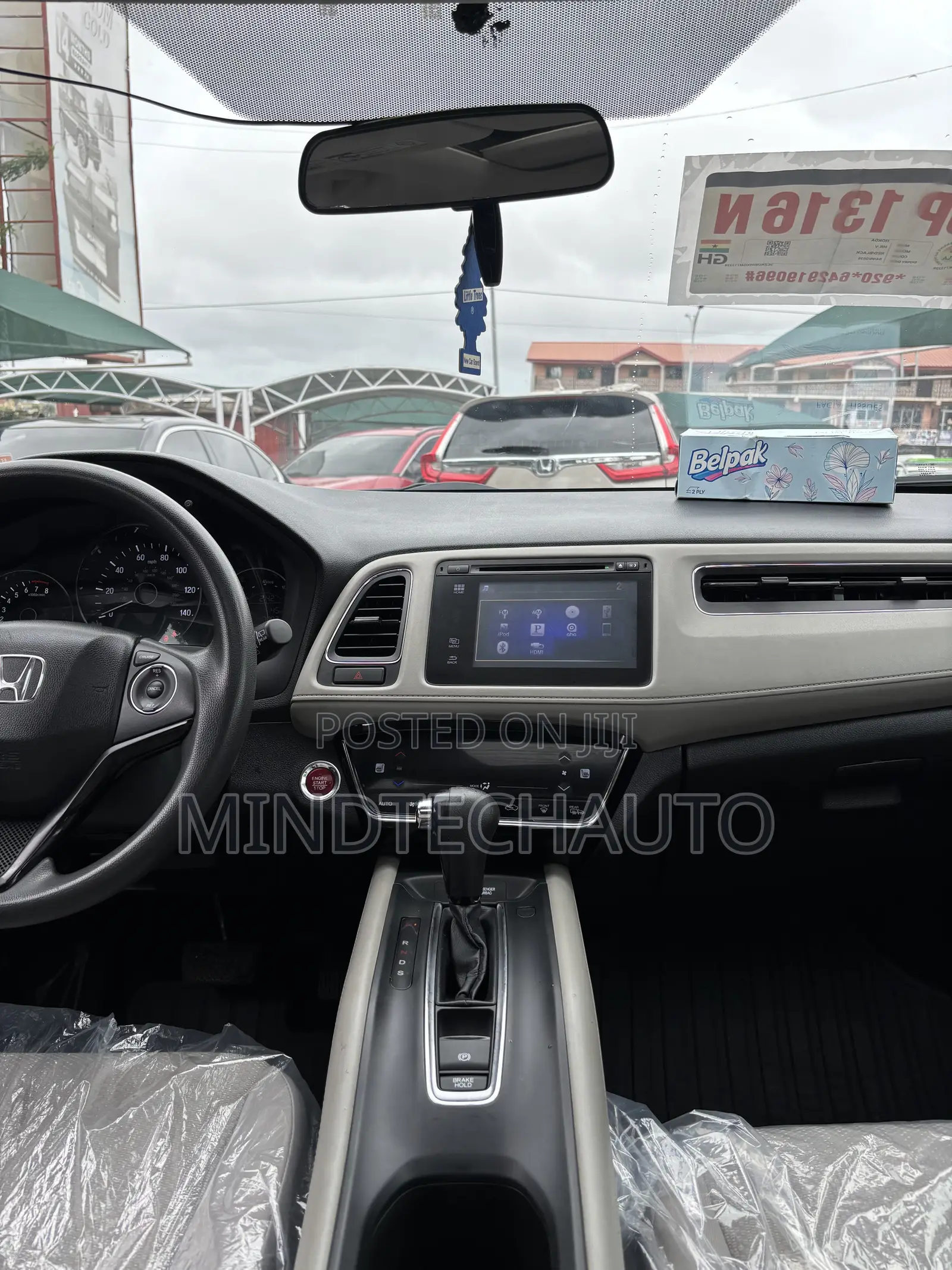 Honda HR-V 4dr SUV (1.5L 4cyl CVT) 2016 White
