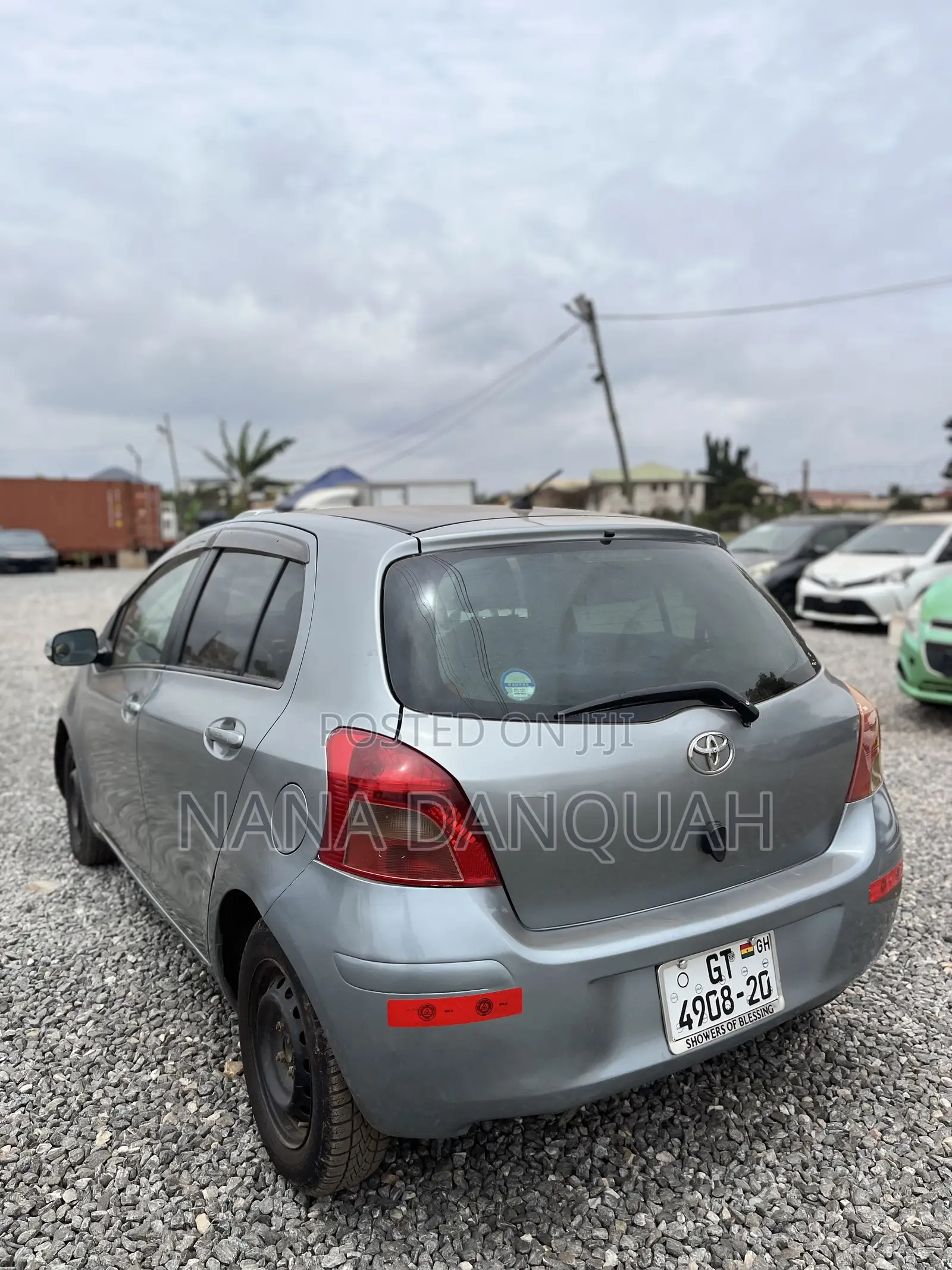 Toyota Vitz 2010 Gray