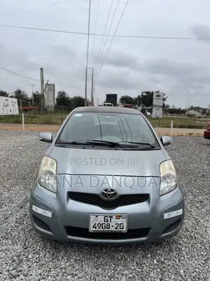 Toyota Vitz 2010 Gray