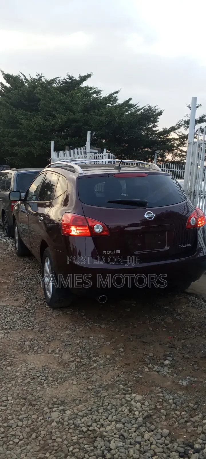 Nissan Rogue 2010 Red
