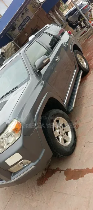 Toyota 4-Runner Limited 4X4 2013 Gray
