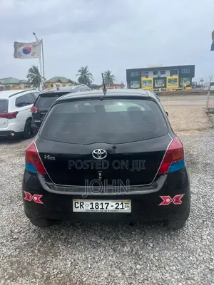 Toyota Vitz 1.3 AWD 3dr 2010 Black