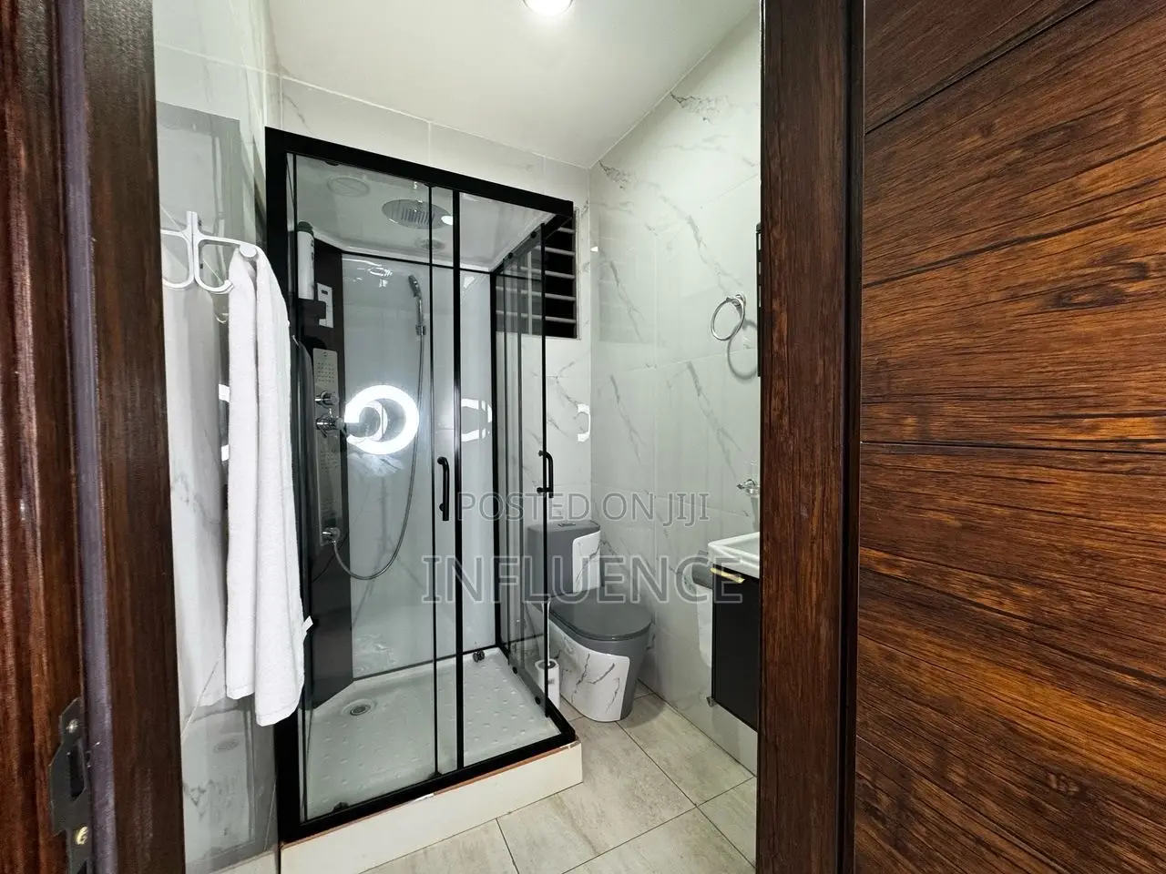 Furnished 2bdrm Apartment in Boundry Road, East Legon for rent