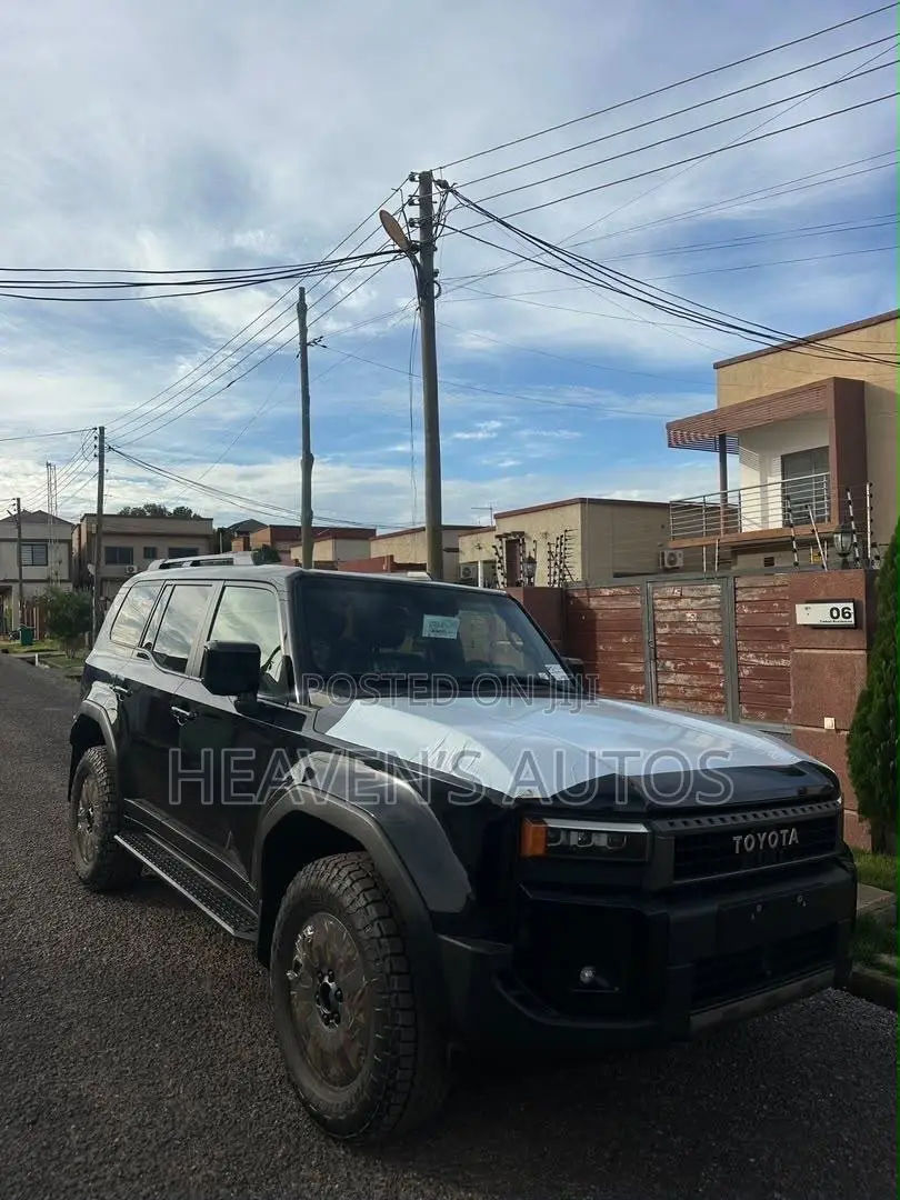 Toyota Land Cruiser 2025 Black