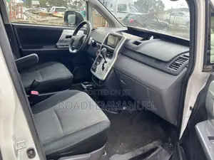 Toyota Voxy 2013 White