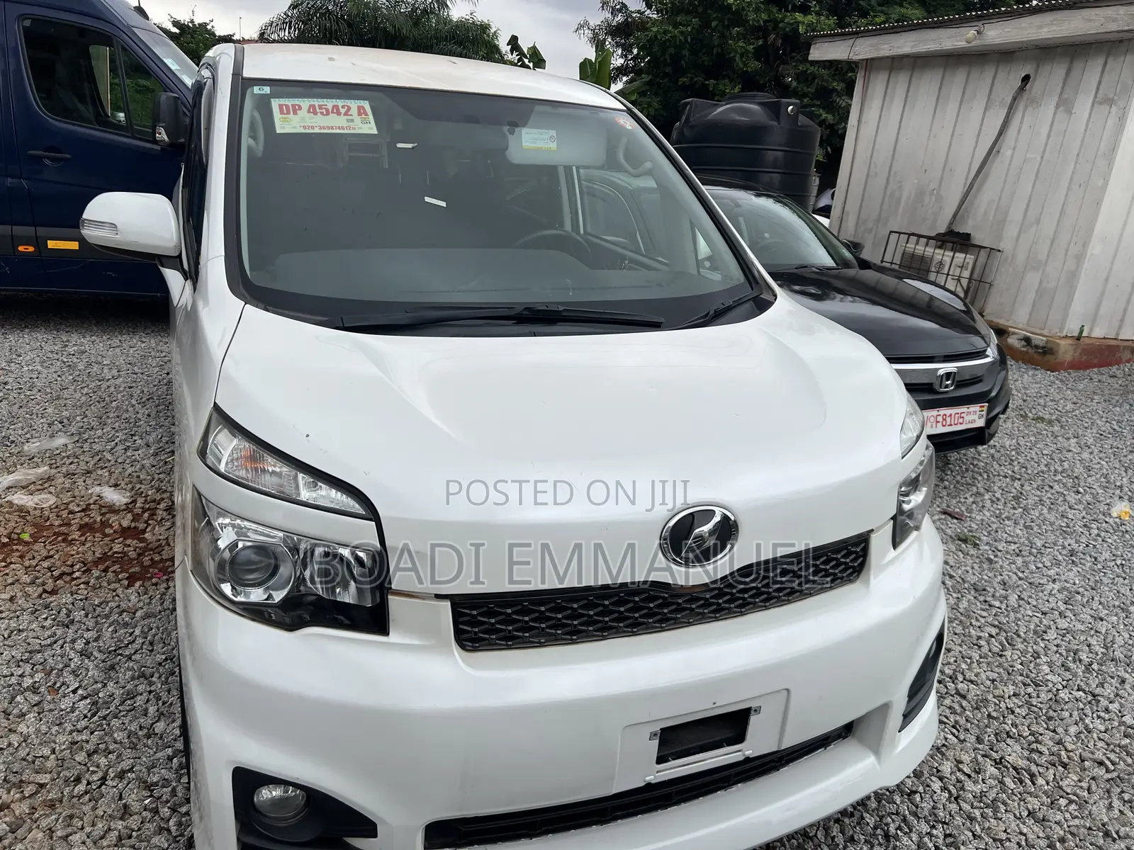 Toyota Voxy 2013 White