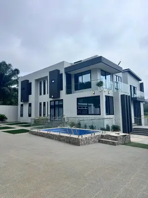 Furnished 6bdrm House in Accra Metropolitan for sale