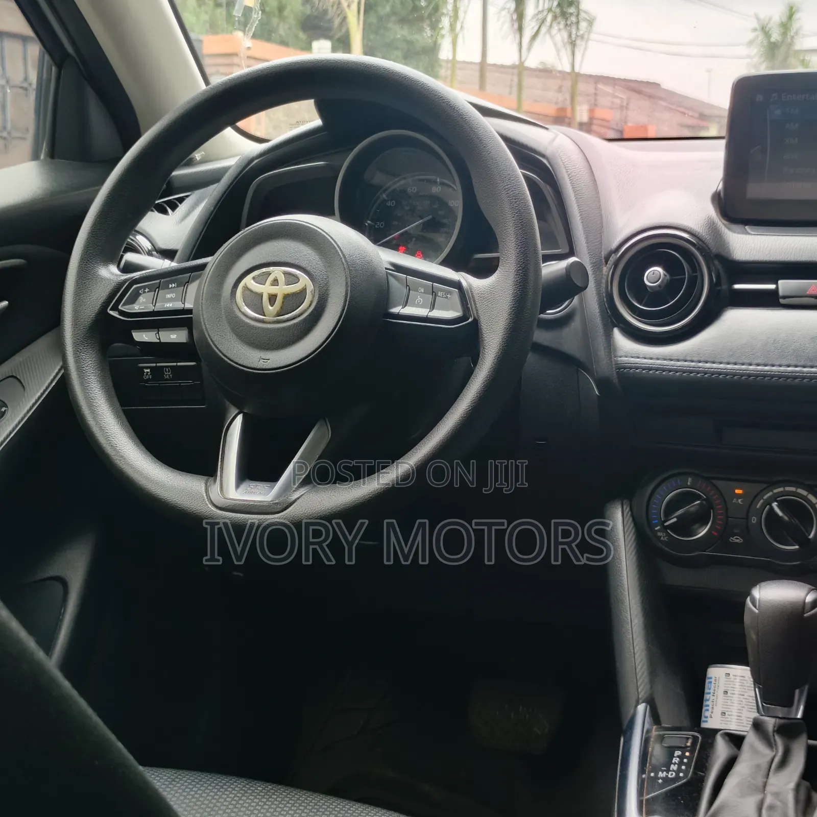 Toyota Yaris 2019 Blue