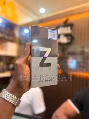 New Samsung Galaxy Z Flip 3 128 GB Black