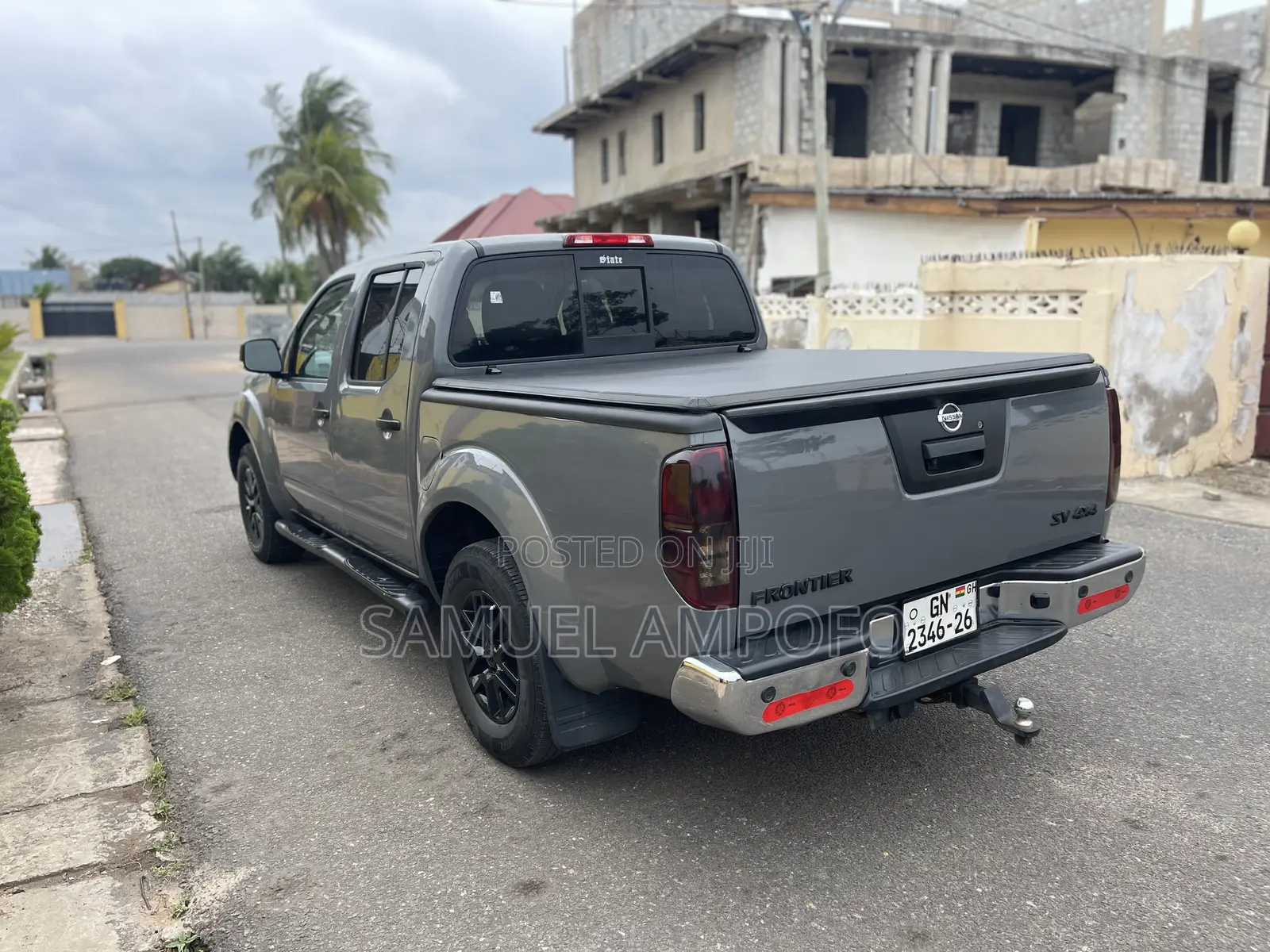 Nissan Frontier 2013 Gray