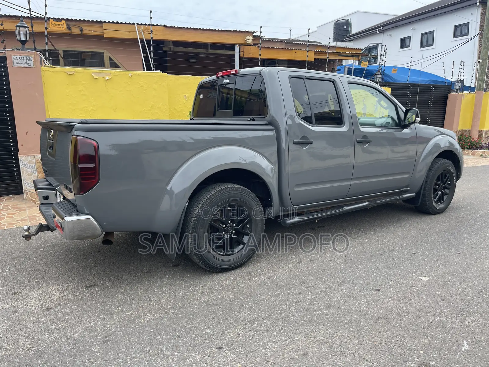 Nissan Frontier 2013 Gray