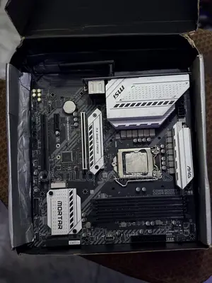 MSI Mag B460M Mortar Wifi + I5 10600kf
