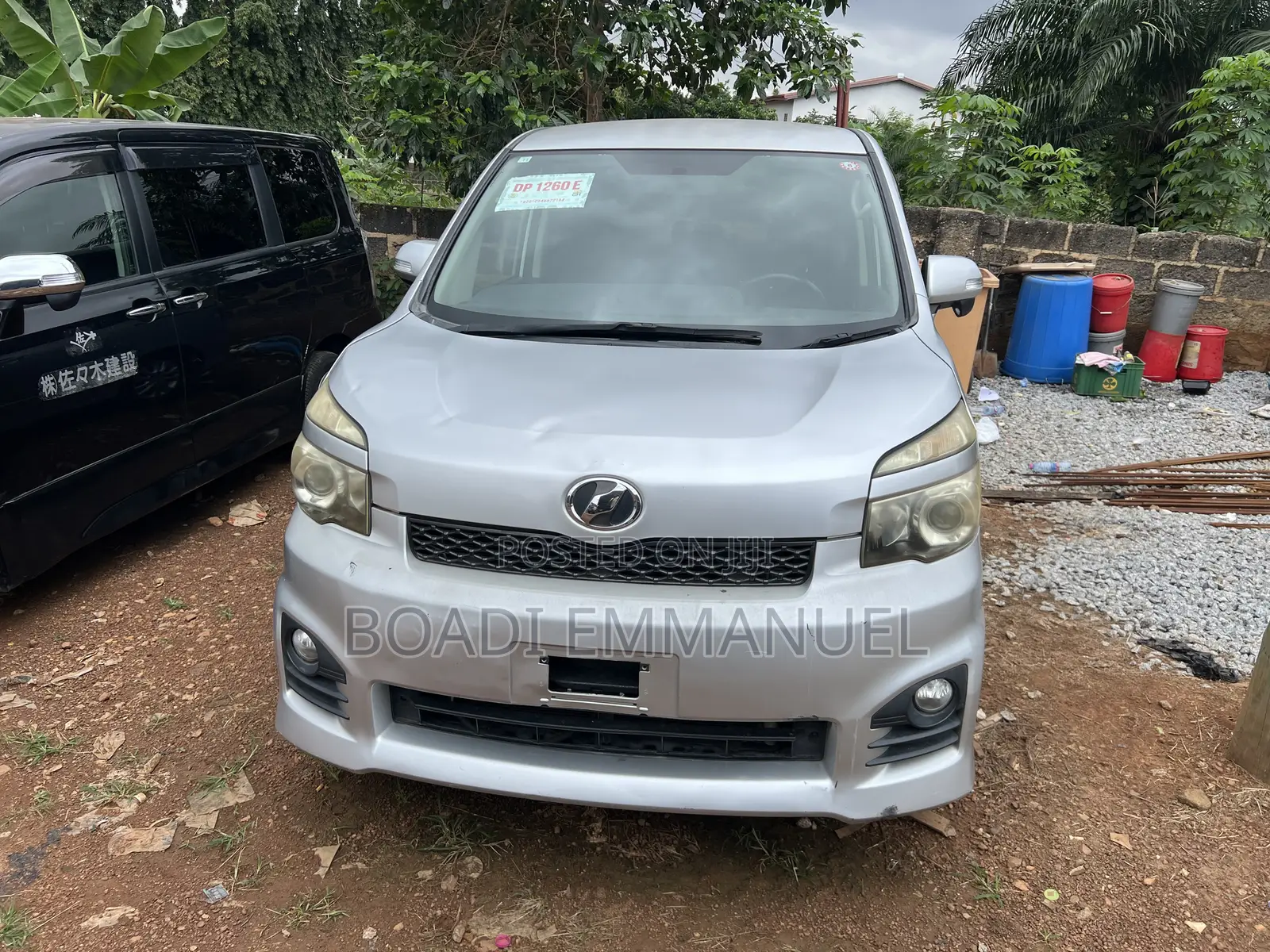 Toyota Voxy 2012 Silver