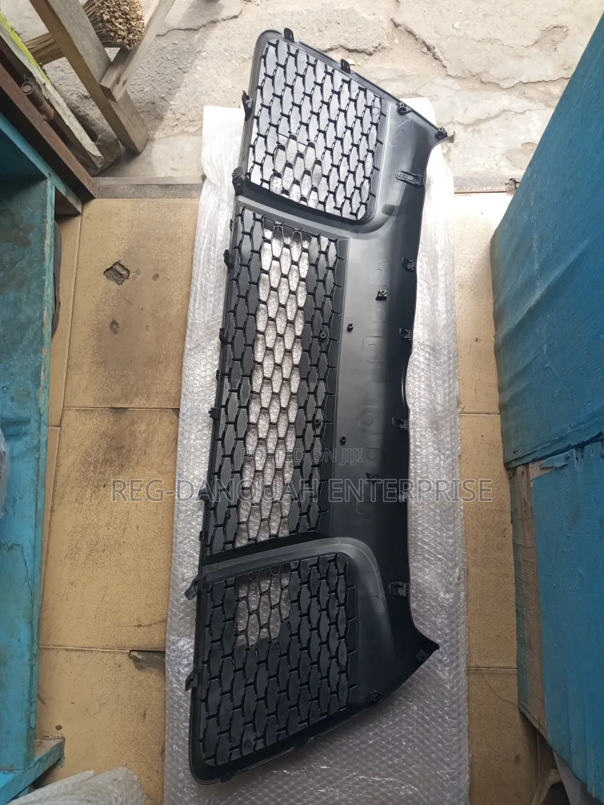 Toyota Camry 2015-2017 Down Grille SE/SPORTS