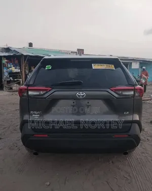 Toyota RAV4 LE FWD 2020 Gray