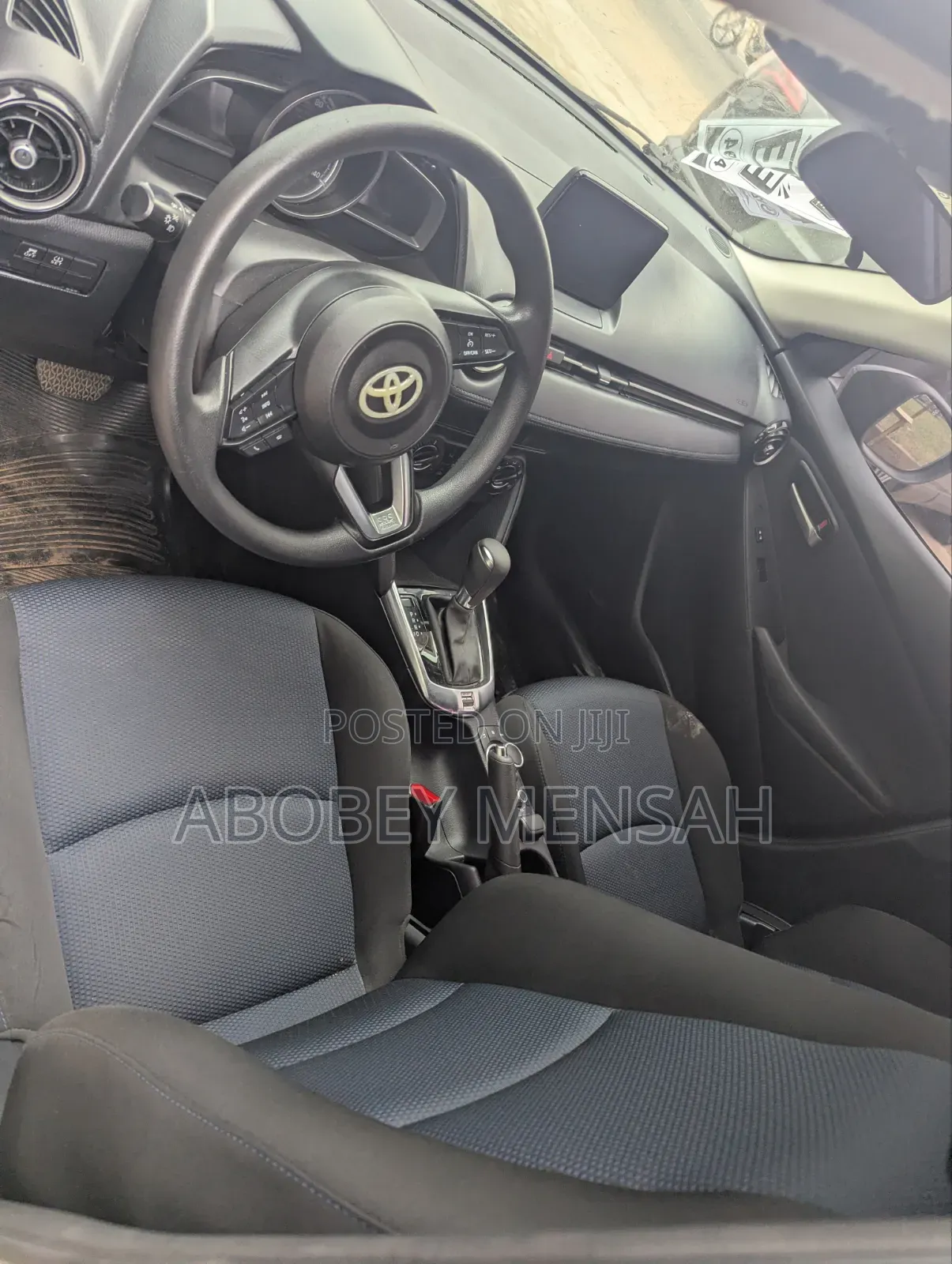 Toyota Yaris 1.5 Sedan L 2020 Gray
