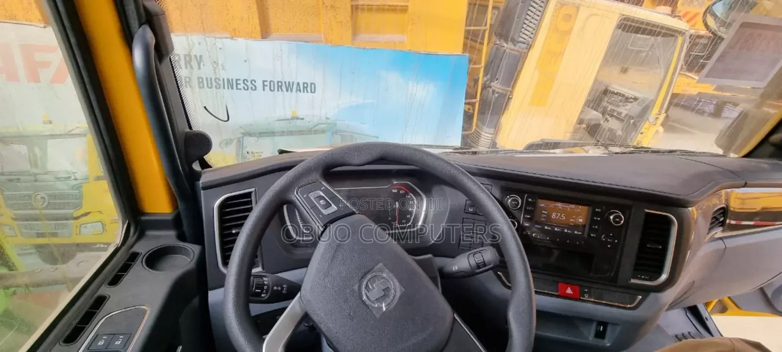 Sagmoto Tipper 6*4 2022 Yellow