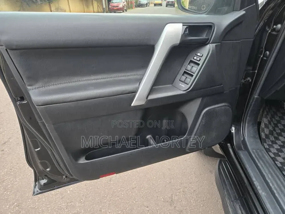 Toyota Land Cruiser Prado 2.8 2021 Matt Black