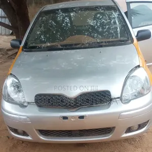 Toyota Yaris 1.3 2006 Gray