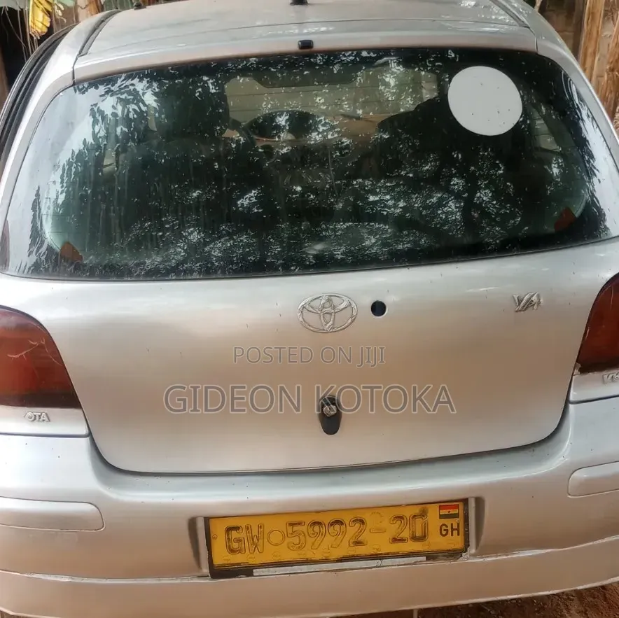 Toyota Yaris 1.3 2006 Gray