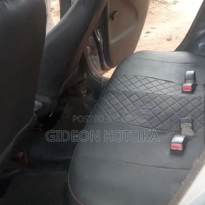 Toyota Yaris 1.3 2006 Gray