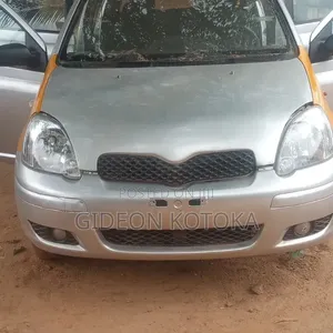 Toyota Yaris 1.3 2006 Gray
