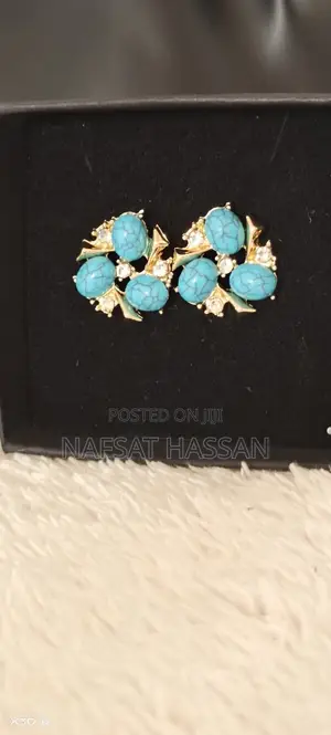 Inlaid Zircon Bue Resin Ear Jewelry