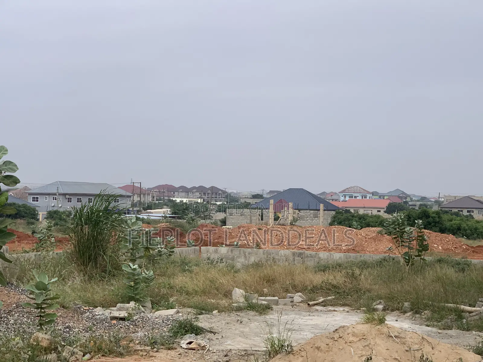 Full Plot 70x100ft-Tema Community 25,GHC150,000