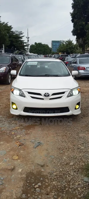Toyota Corolla 2013 White