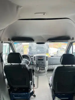 Mercedes-Benz Sprinter 2018 Blue