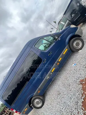 Mercedes-Benz Sprinter 2018 Blue