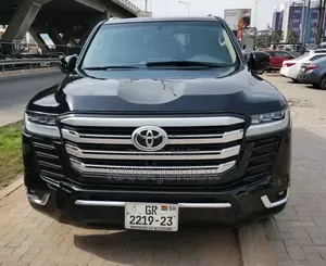 Toyota Land Cruiser 4.6 V8 GX 2015 Black