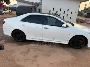 Toyota Camry L 4dr Sedan (2.5L 4cyl 6A) 2014 White