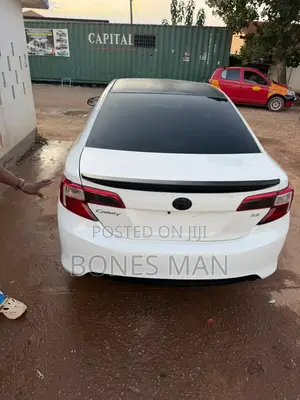 Toyota Camry L 4dr Sedan (2.5L 4cyl 6A) 2014 White
